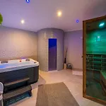 Appartement In With Stunning Sea View