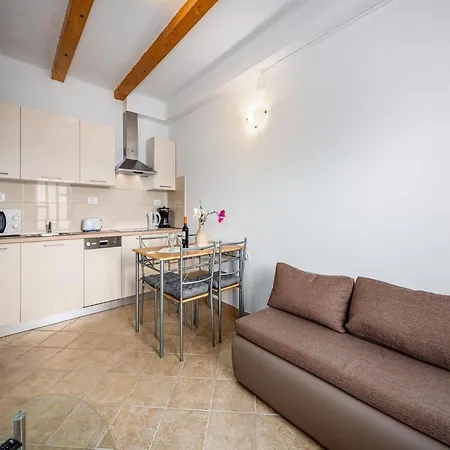 Appartement In With Stunning Sea View